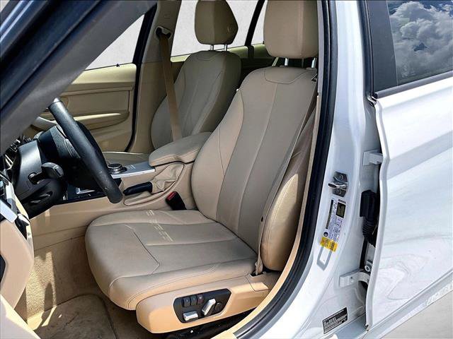 Used 2016 BMW 320i Sedan RWD image 27