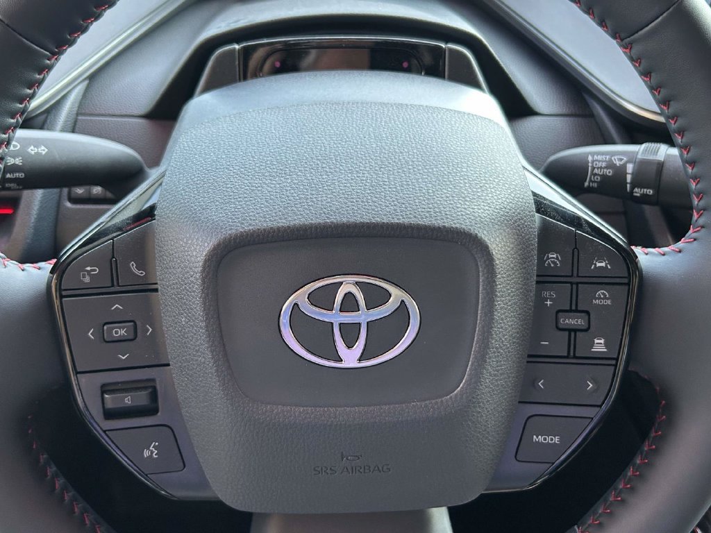 Used 2026 Toyota Prius Plug-In Hybrid FWD image 29