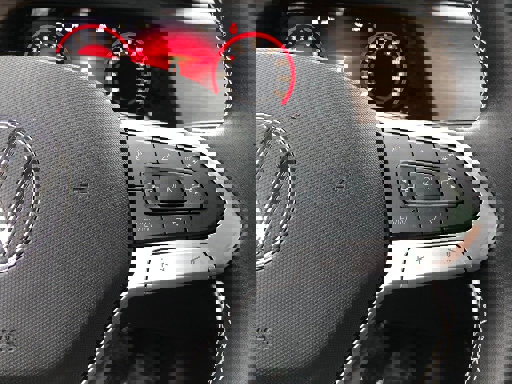 Used 2025 Volkswagen Atlas SEL image 23