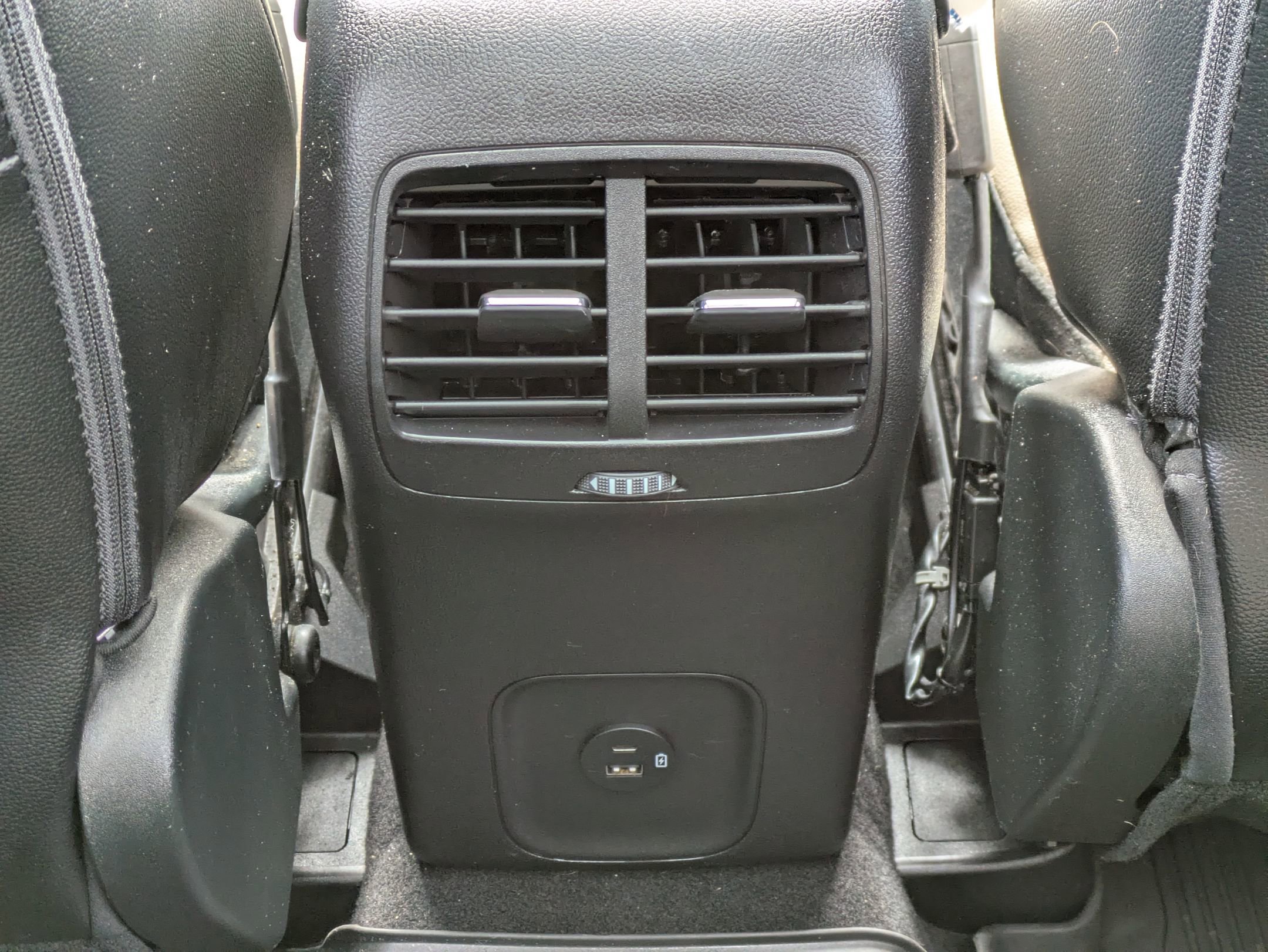 Used 2022 Ford Escape SEL w/ Technology Package image 18