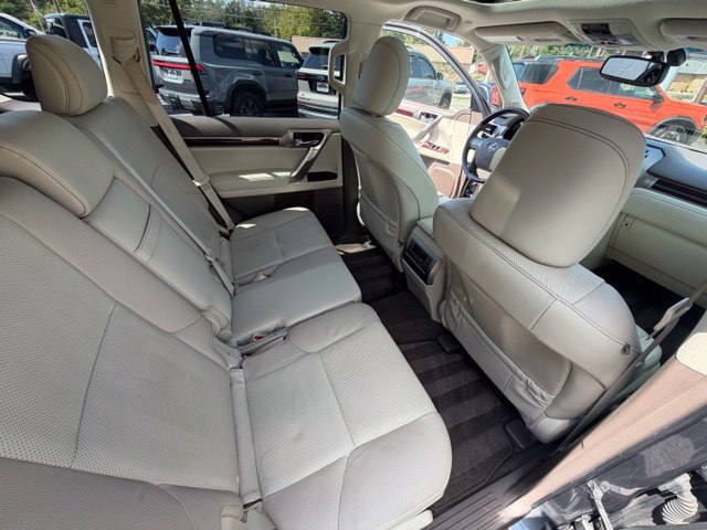 Used 2019 Lexus GX 460 Premium w/ Premium Package AWD/4WD image 15