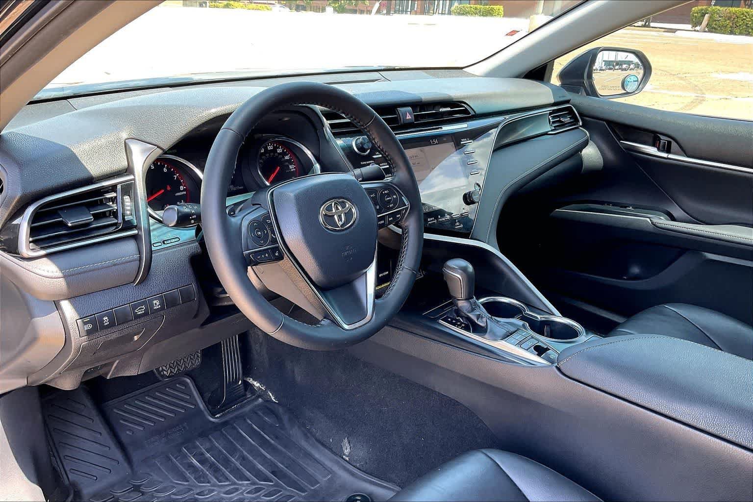 Used 2019 Toyota Camry XSE w/ 4 Season Floor Mat Package FWD image 2