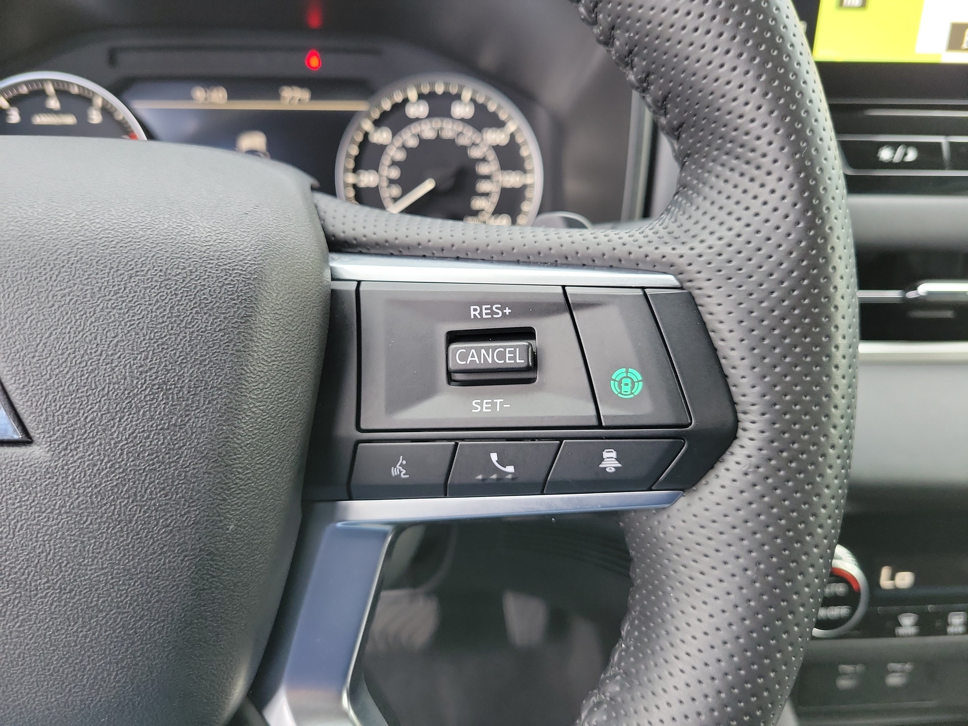 Used 2025 Mitsubishi Outlander SE FWD image 23