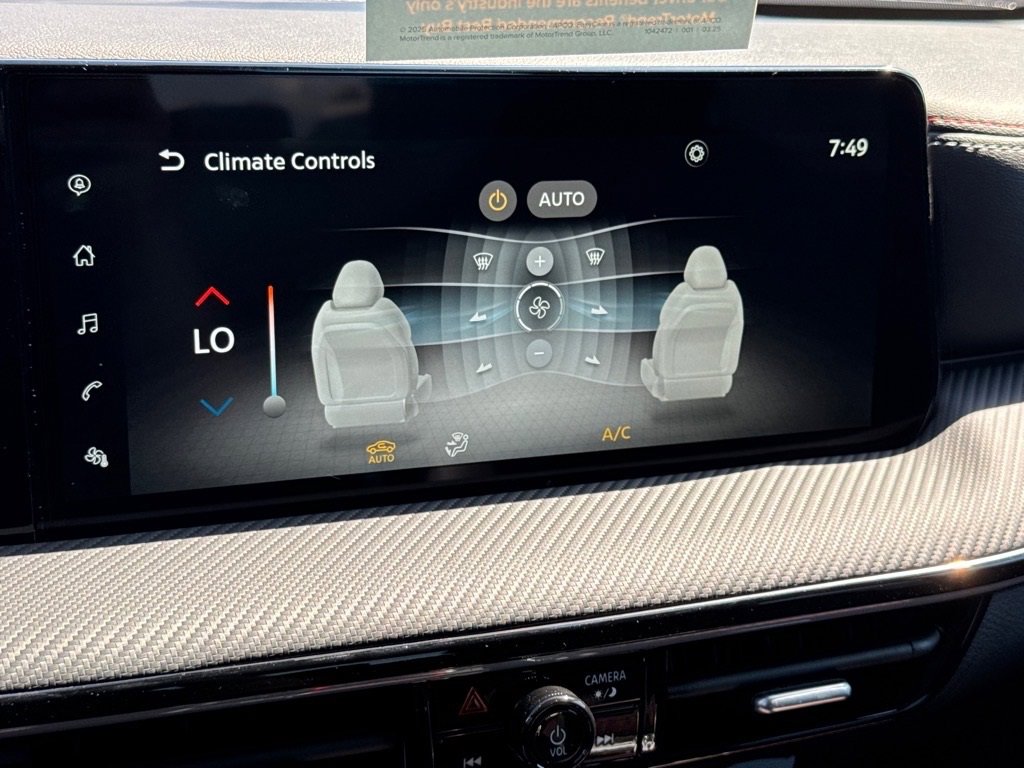 New 2025 Nissan Kicks SR image 22