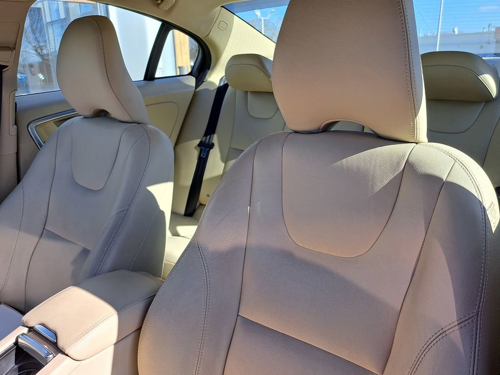 Used 2016 Volvo S60 T5 Premier image 23