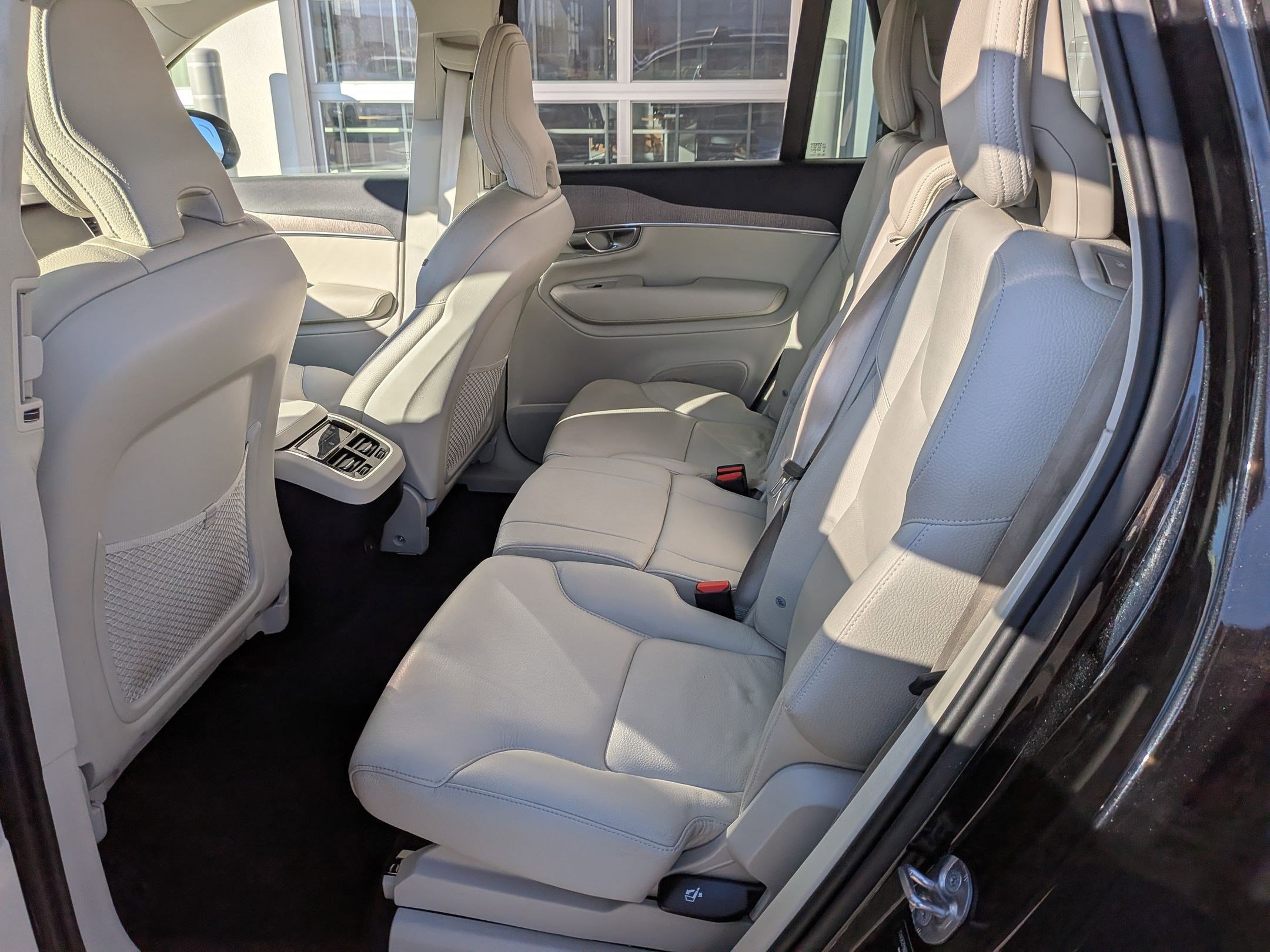 Used 2023 Volvo XC90 B6 Plus w/ Protection Package Premier image 29