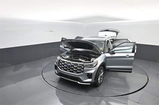 Certified 2025 Ford Explorer Platinum w/ Ultimate Package image 36