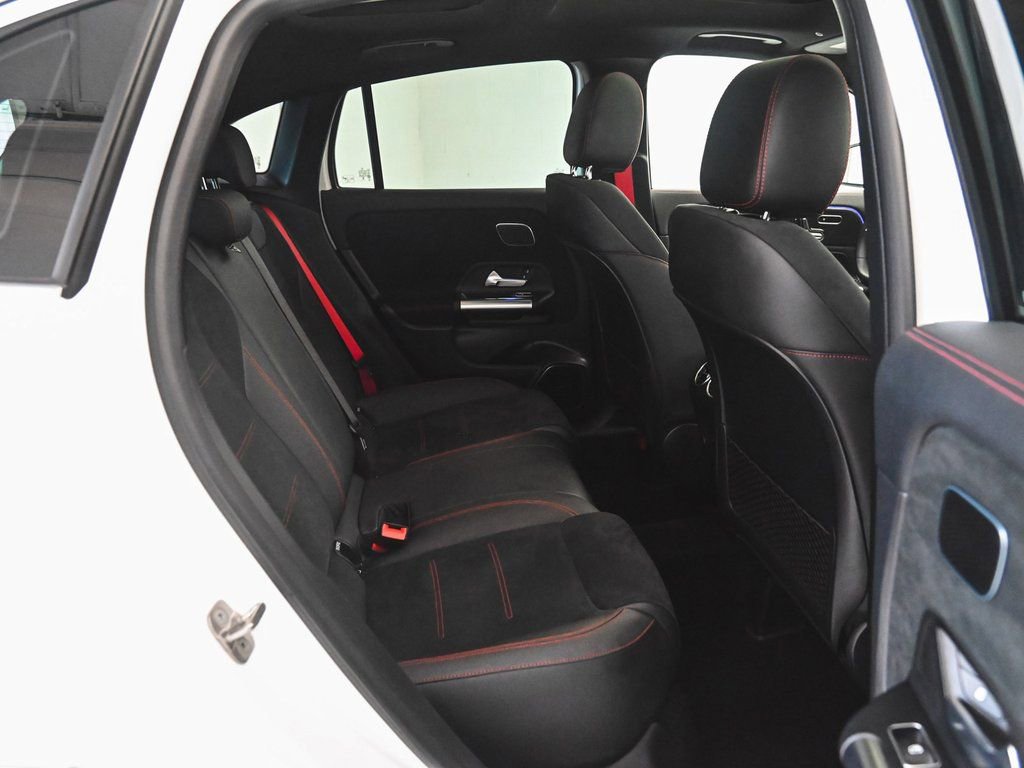 Used 2024 Mercedes-Benz GLA 35 AMG 4MATIC image 43