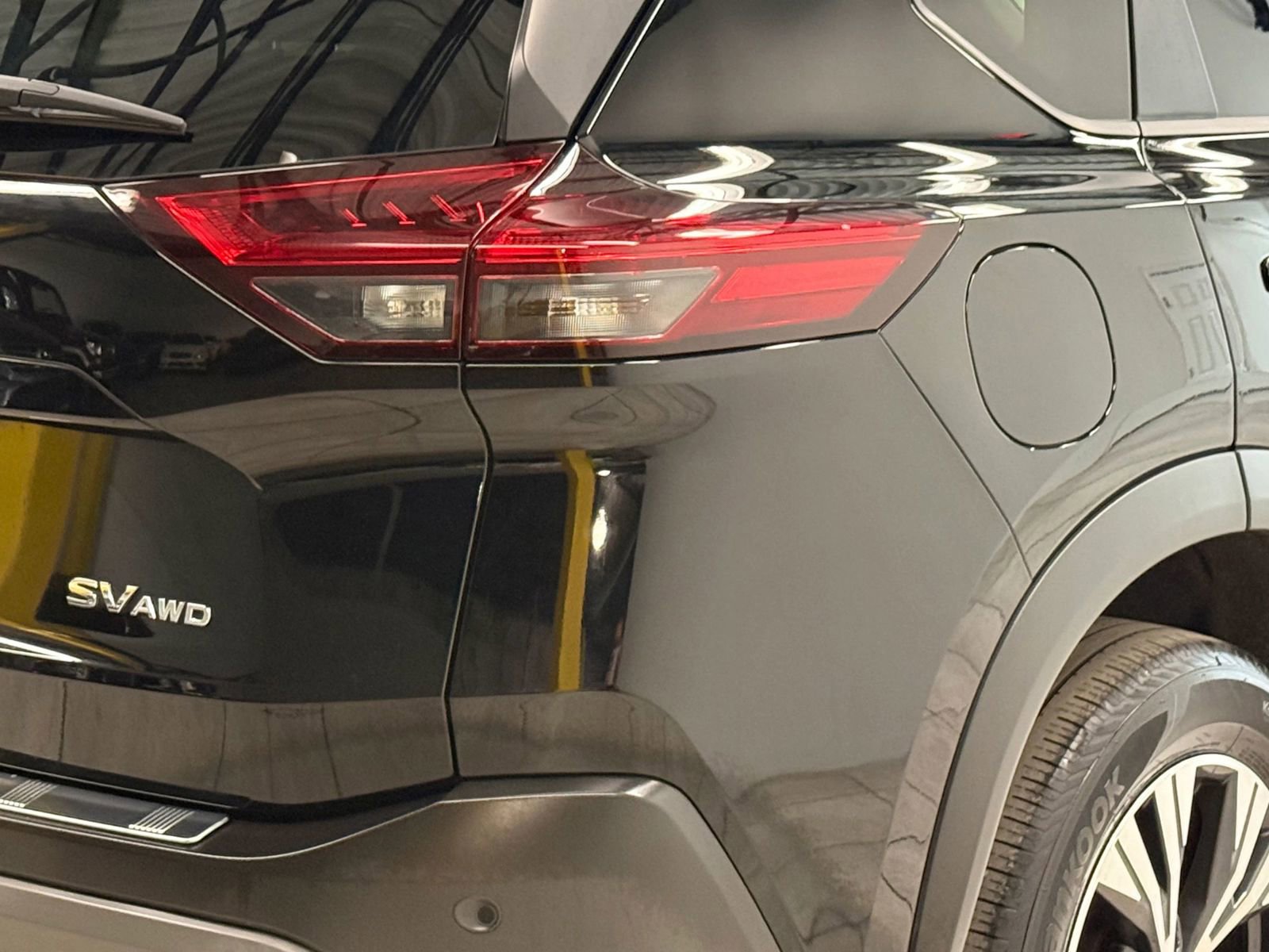 Used 2023 Nissan Rogue SV image 10