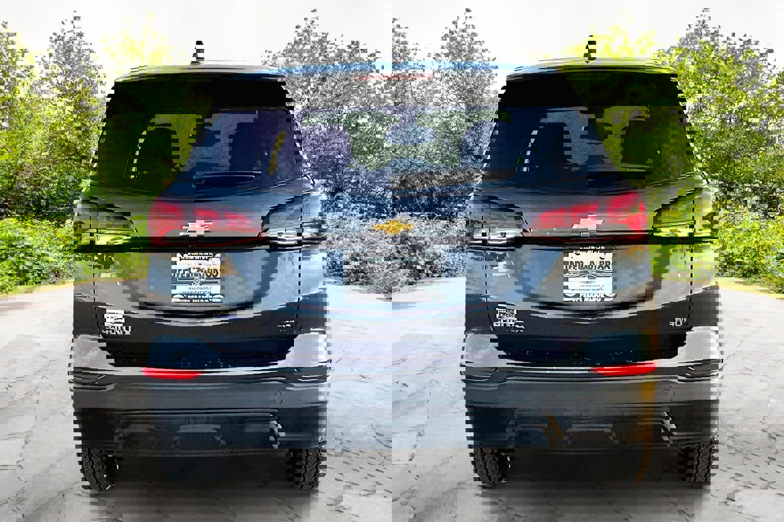 Used 2022 Chevrolet Equinox LS w/ LS Convenience Package image 4