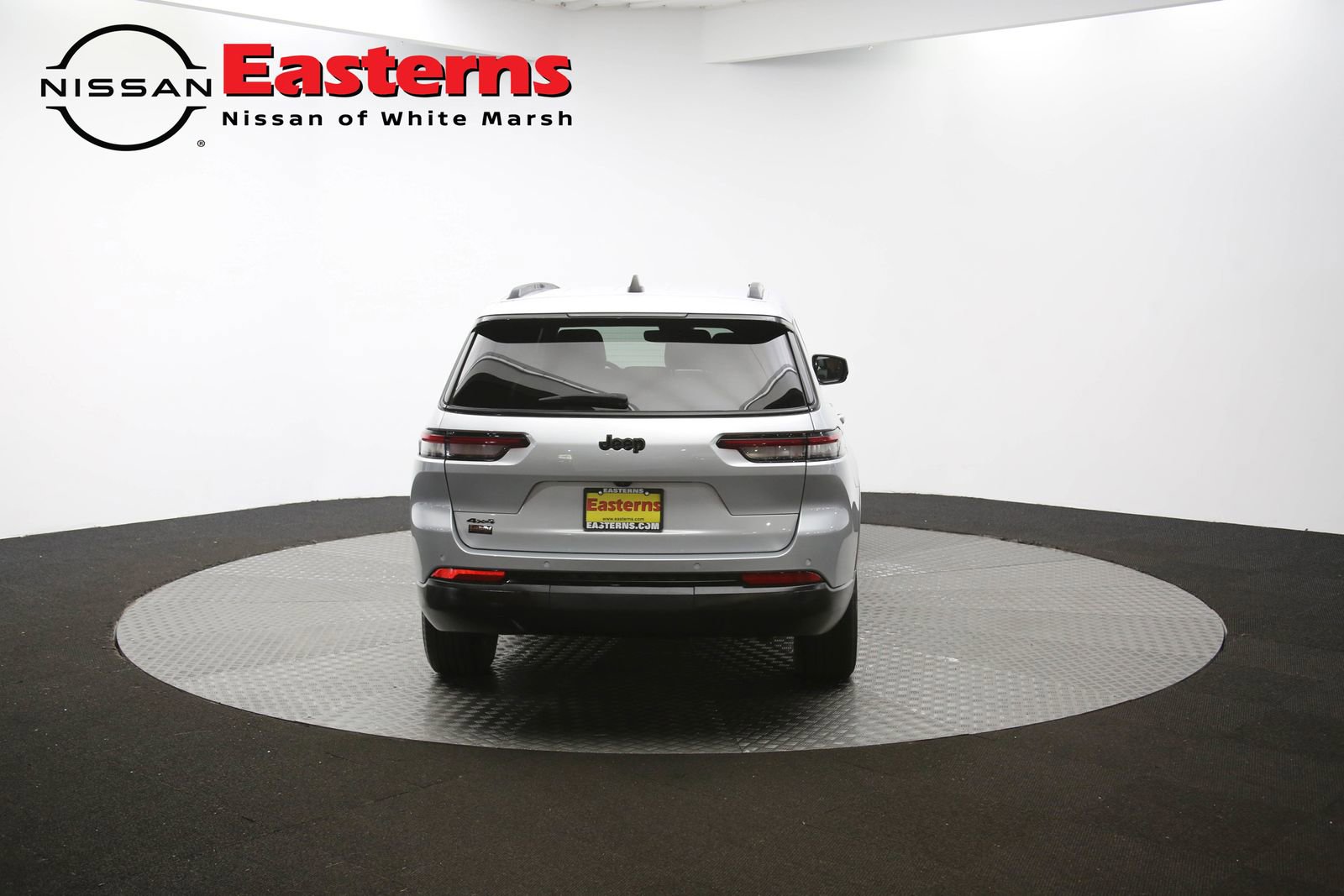 Used 2024 Jeep Grand Cherokee L Laredo image 45