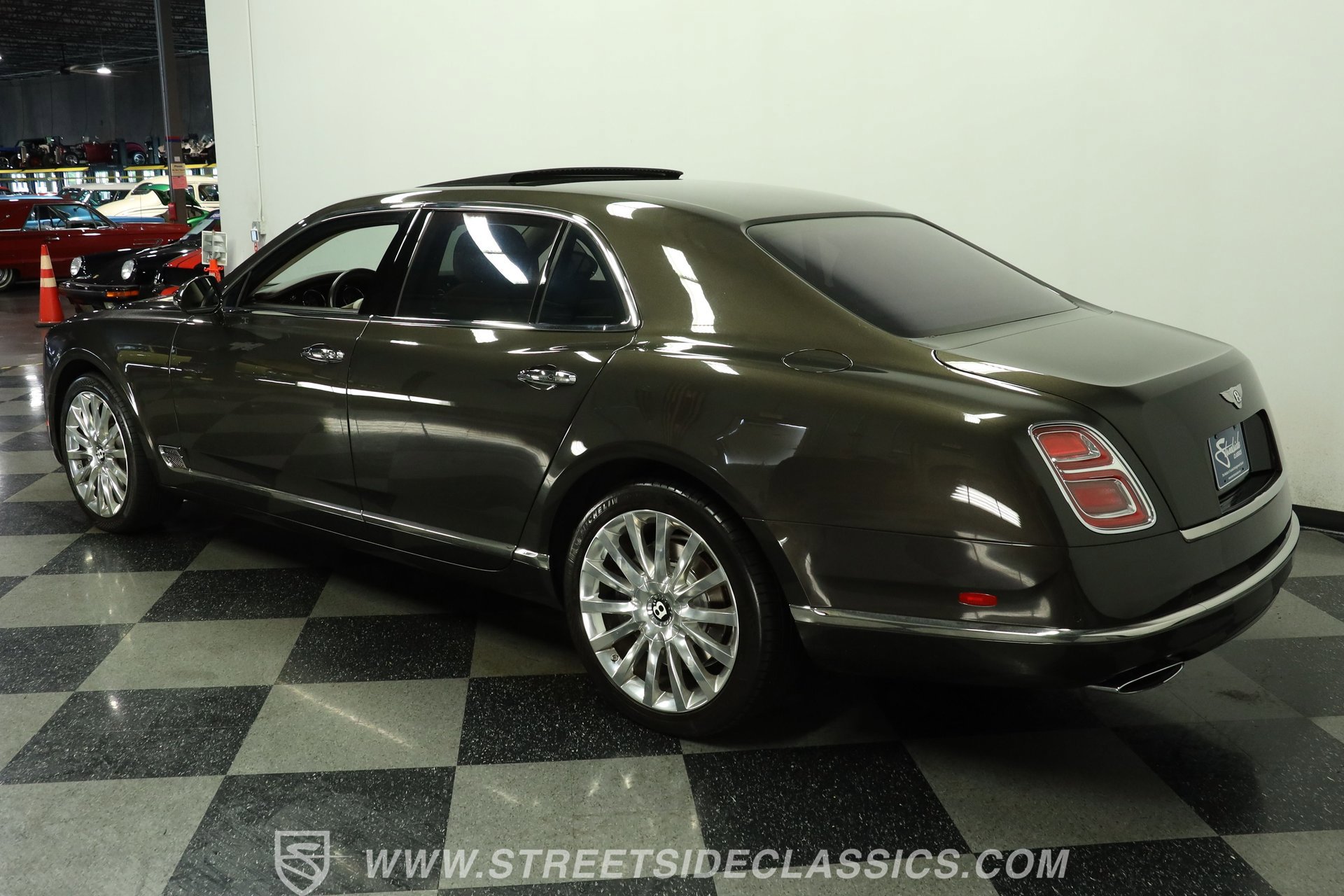 Used 2020 Bentley Mulsanne RWD image 7