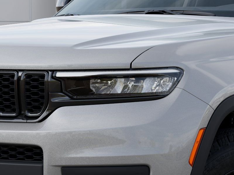 New 2025 Jeep Grand Cherokee L Altitude image 10