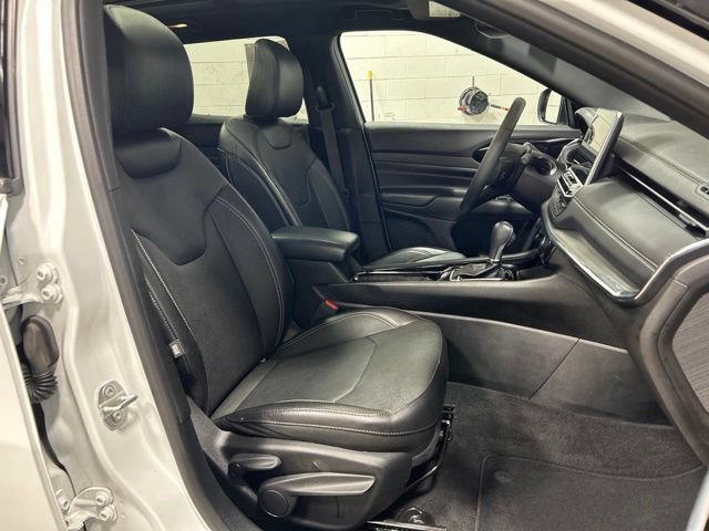 Used 2023 Jeep Compass High Altitude AWD/4WD image 12