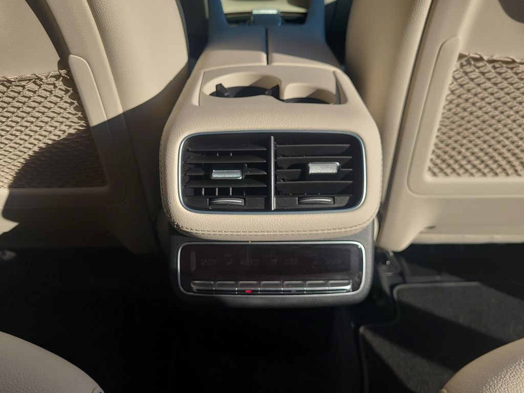 Used 2025 Mercedes-Benz GLS 450 4MATIC image 24