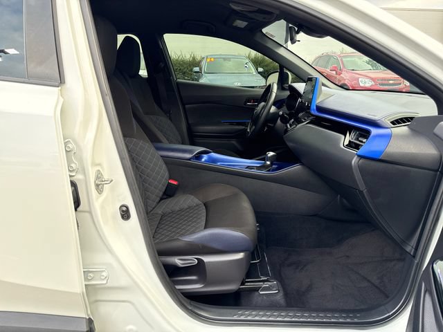 Used 2021 Toyota C-HR XLE FWD image 9