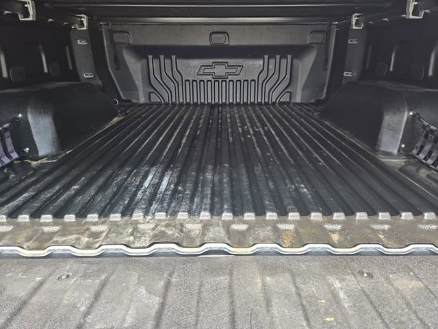 Used 2023 Chevrolet Silverado 1500 LT AWD/4WD image 32