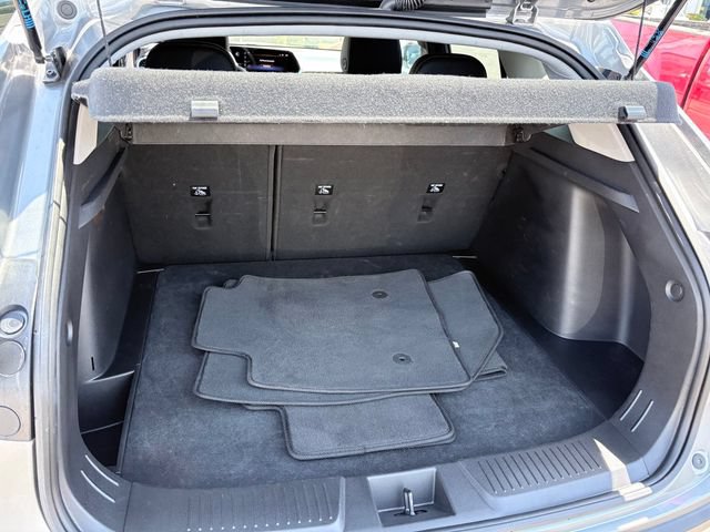 Used 2025 Chevrolet Trax LT FWD image 27