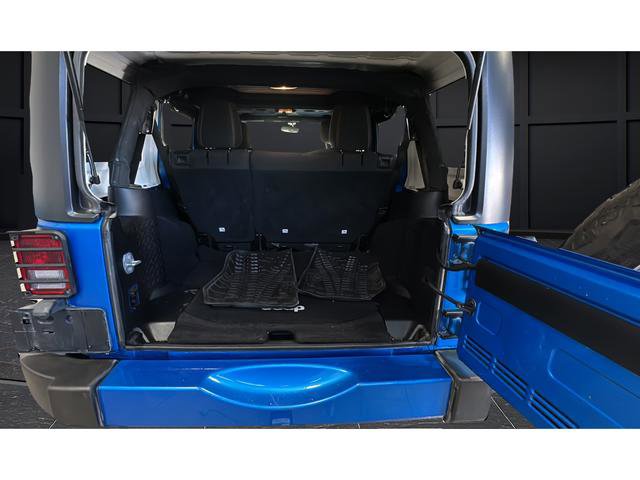 Used 2016 Jeep Wrangler Unlimited Sahara w/ Dual Top Group image 22