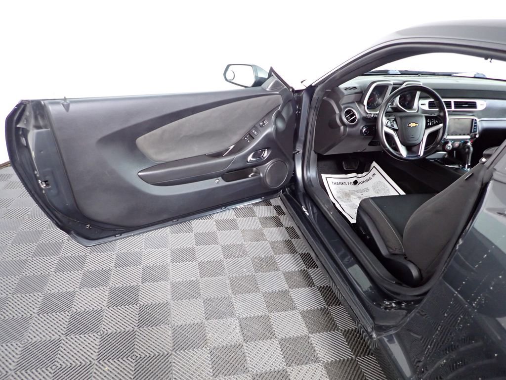 Used 2015 Chevrolet Camaro LT w/ RS Package image 15