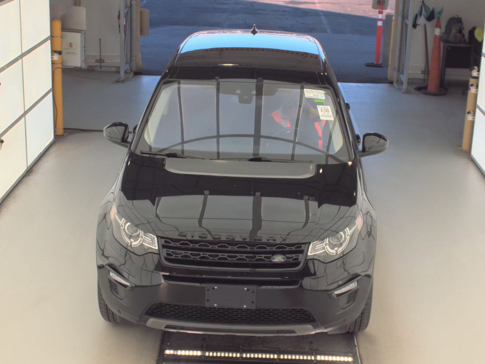 Used 2019 Land Rover Discovery Sport AWD/4WD image 2