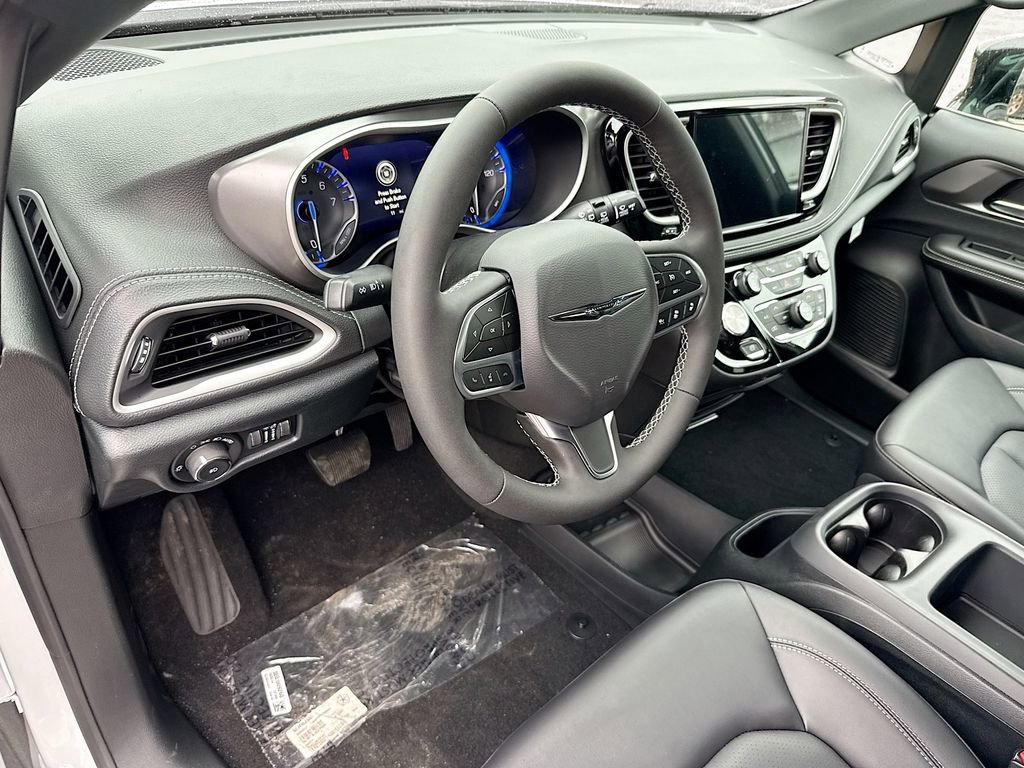 New 2026 Chrysler Pacifica Select FWD image 9