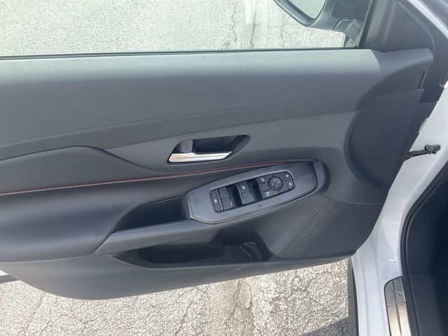 New 2026 Nissan Sentra SR w/ Floor Mat Package FWD image 25