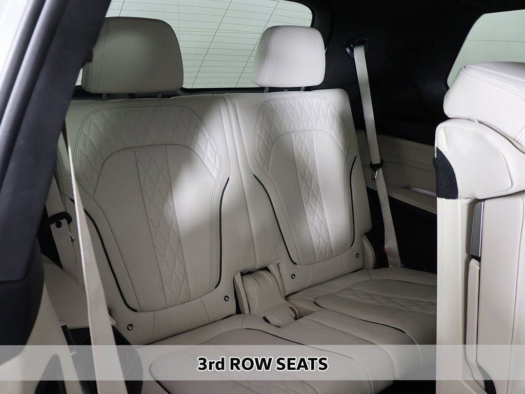 Used 2024 BMW X7 xDrive40i w/ Executive Package image 13