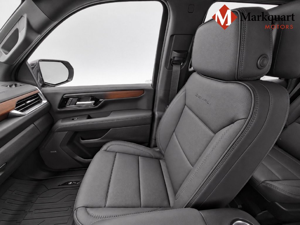 New 2027 GMC Yukon Denali w/ Denali Reserve Package AWD/4WD image 16
