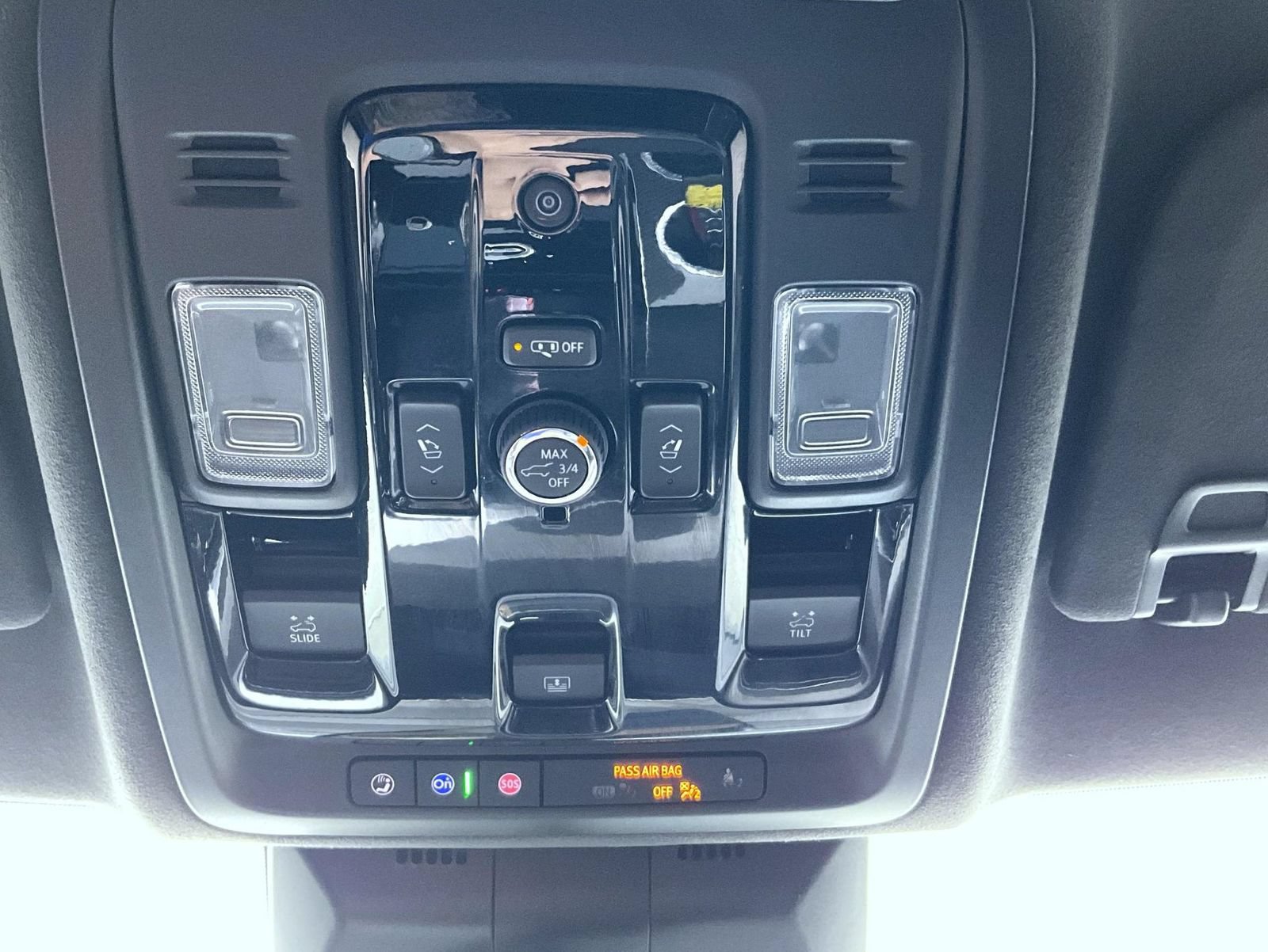 Certified 2025 Cadillac Escalade V w/ LPO, ONYX Package AWD/4WD image 27