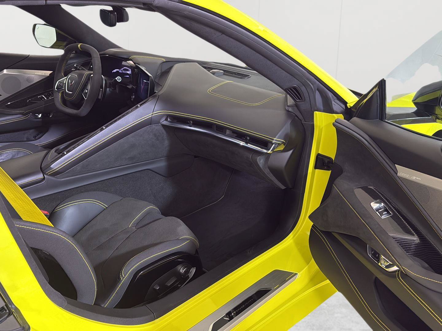 Certified 2020 Chevrolet Corvette Stingray Premium Conv w/ 3LT Preferred Equipment Group RWD image 18