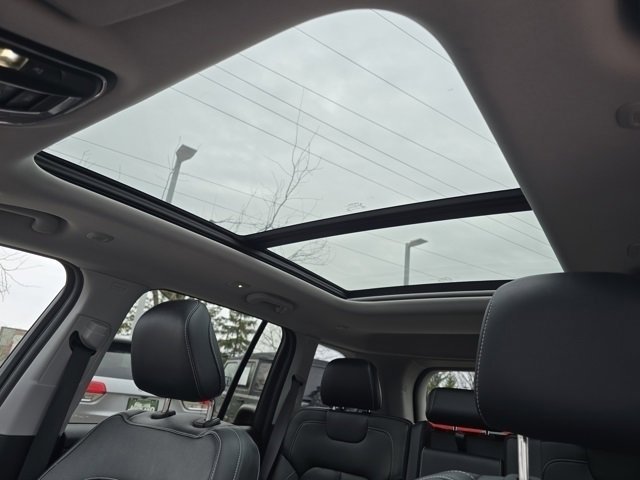 Used 2022 Jeep Grand Cherokee Limited 4xe image 6