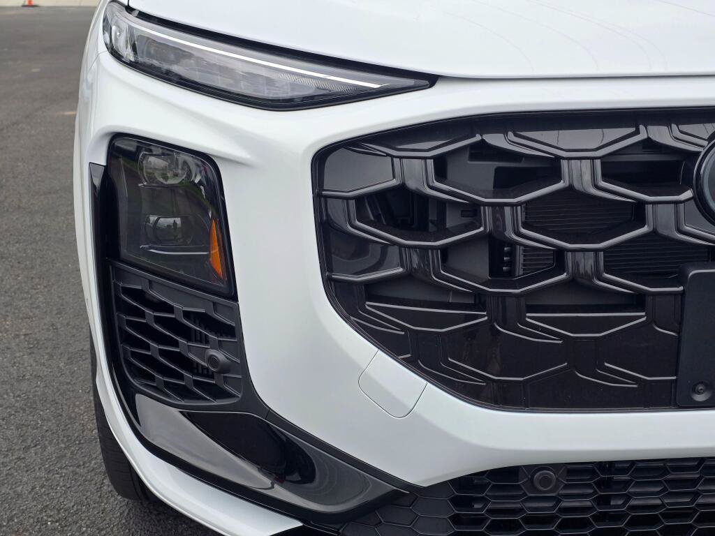 New 2026 Audi Q3 quattro 2.0T AWD/4WD image 31