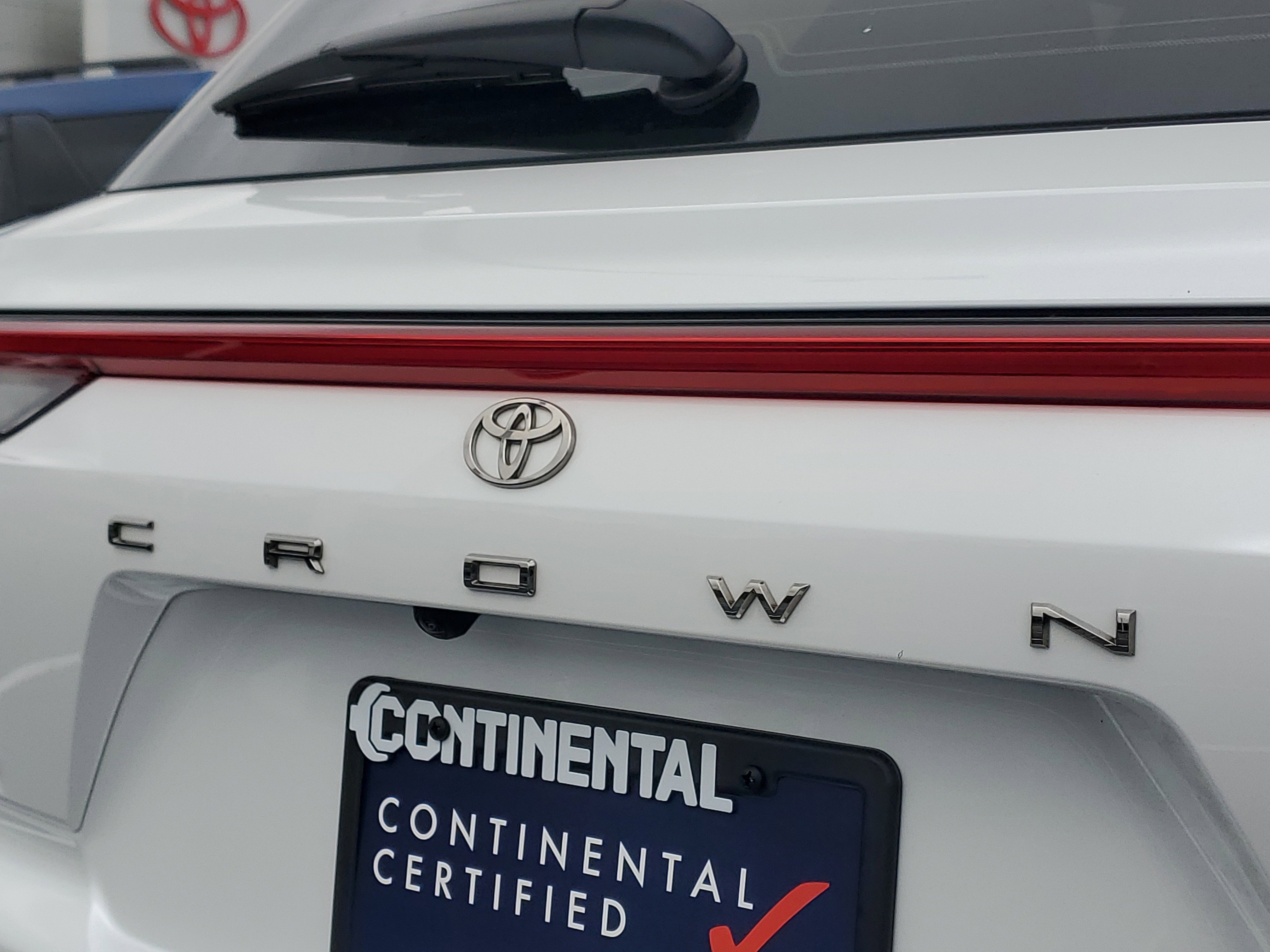 Used 2025 Toyota Crown Signia XLE image 7