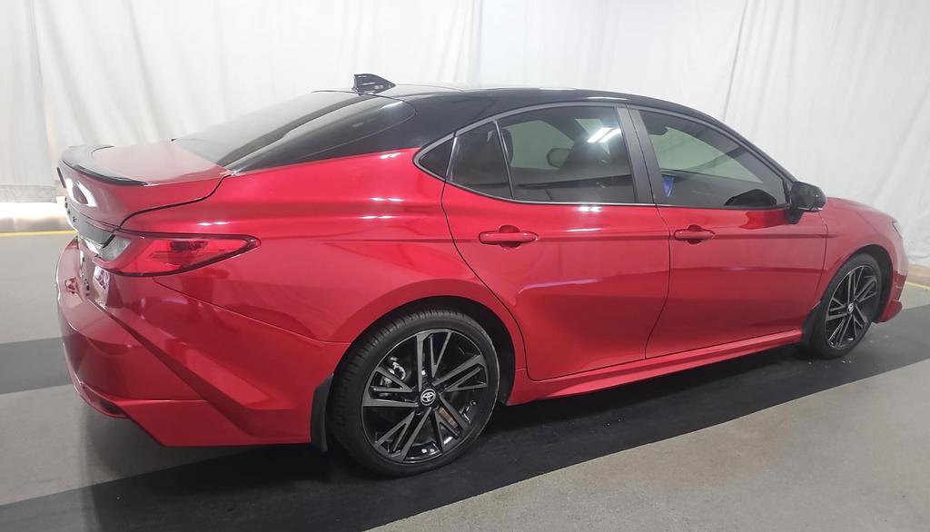 Used 2025 Toyota Camry XSE image 3