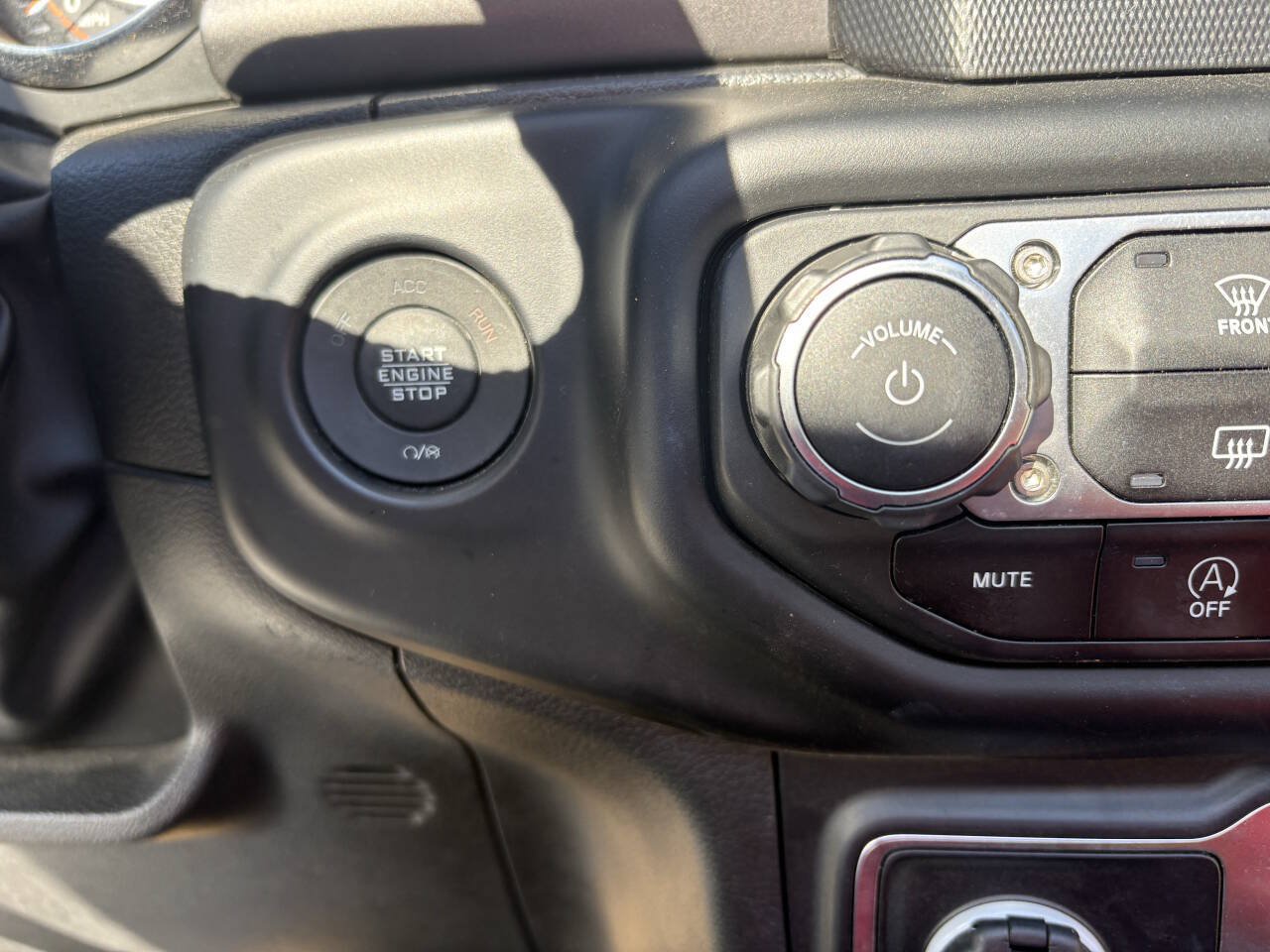 Used 2023 Jeep Wrangler Sport AWD/4WD image 43