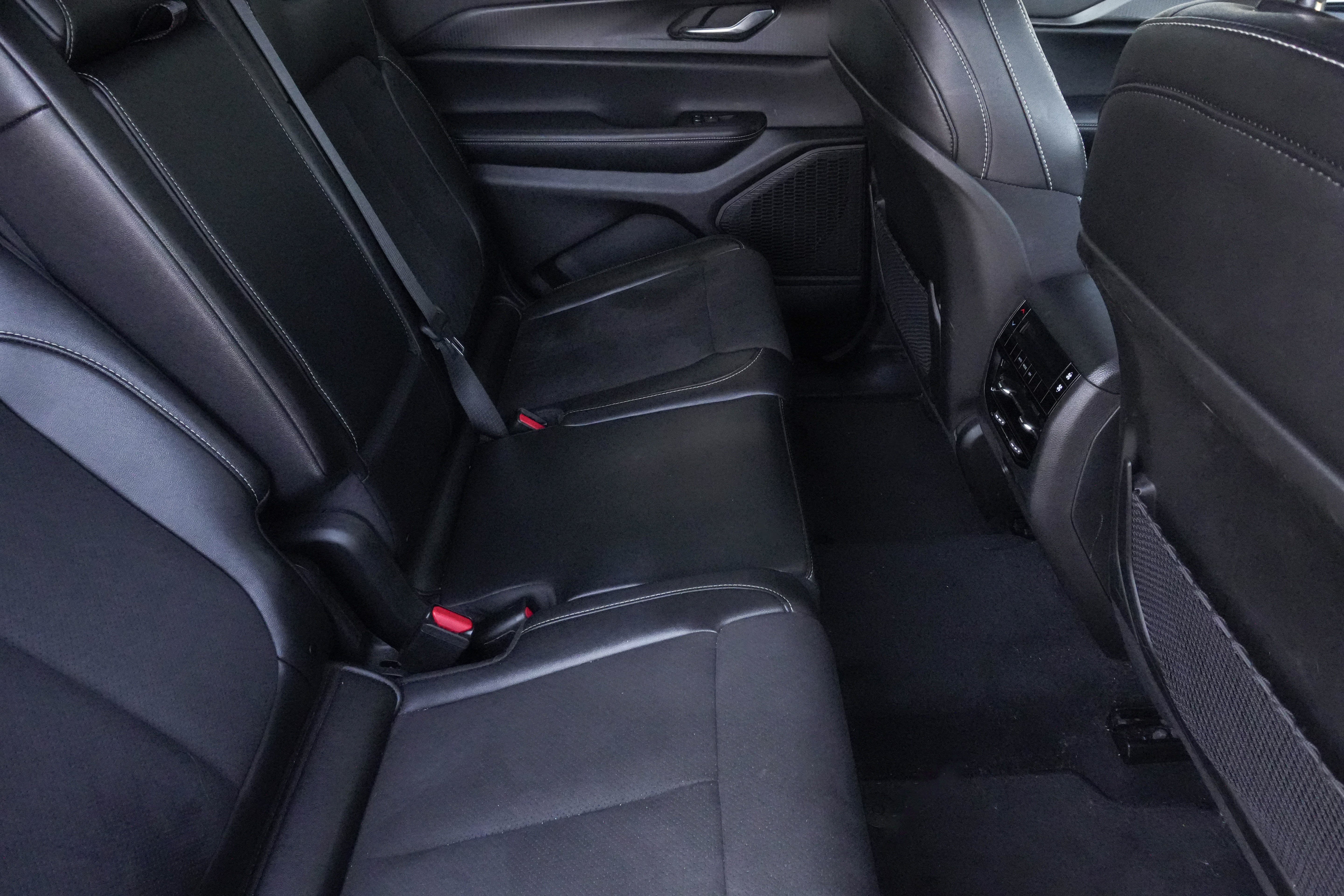 Used 2023 Chevrolet Tahoe LT w/ Max Trailering Package AWD/4WD image 32
