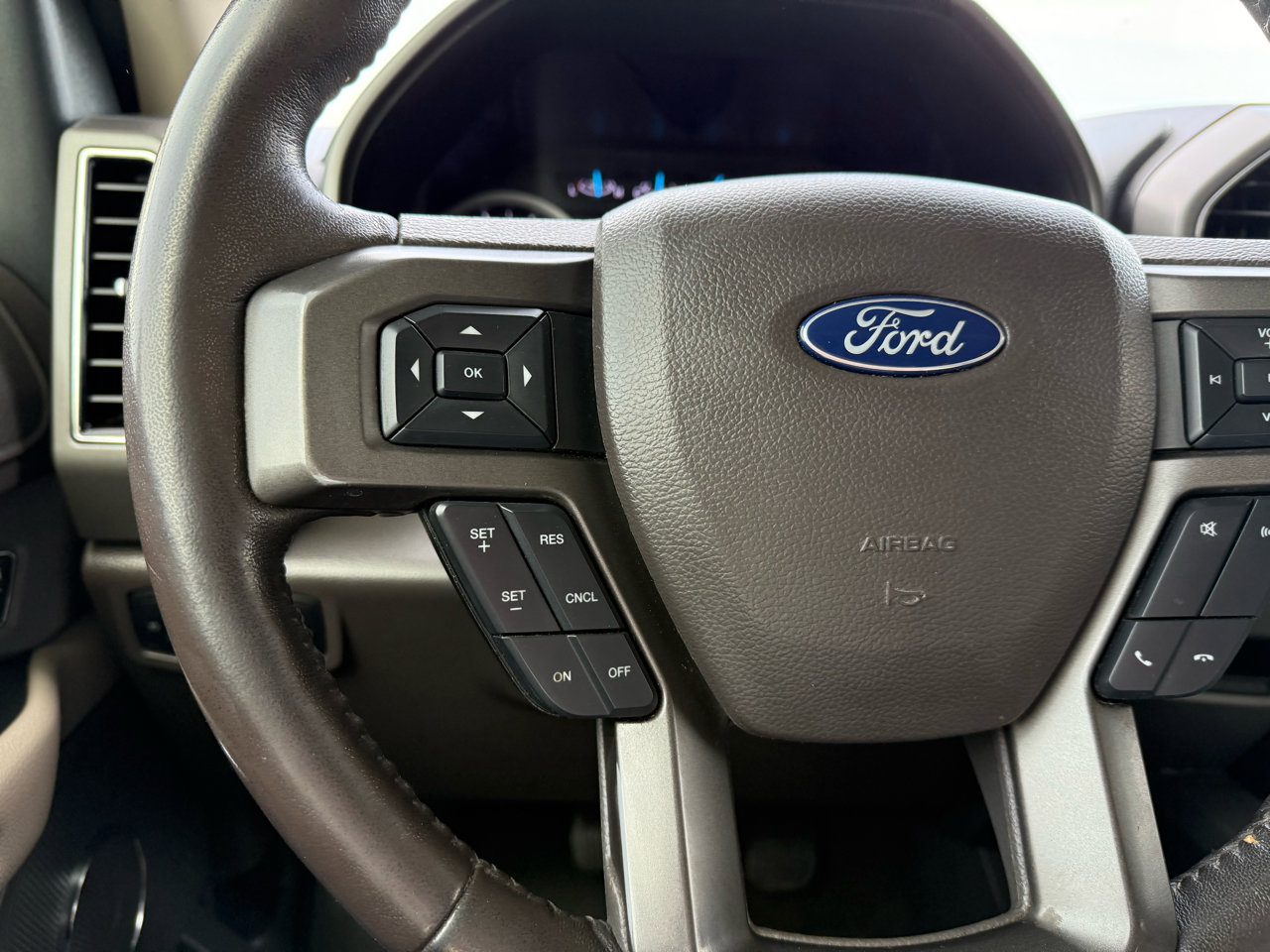 Used 2020 Ford Expedition Max XLT image 23