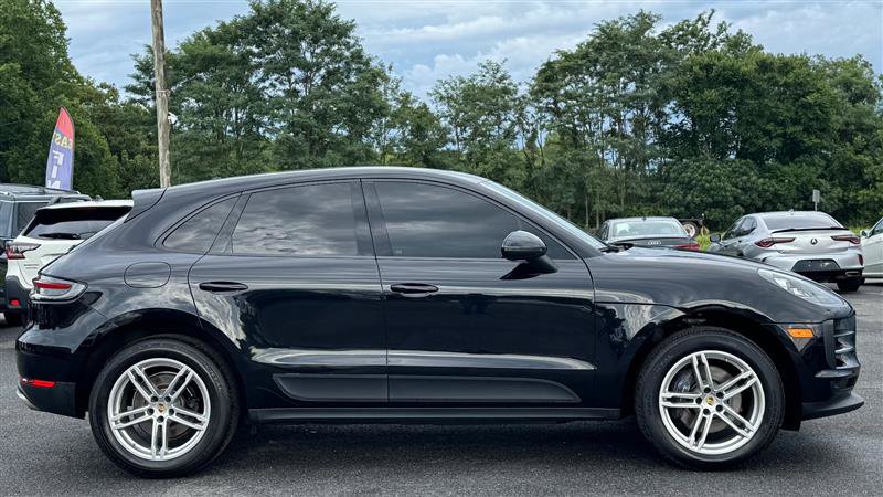Used 2020 Porsche Macan w/ Premium Package Plus AWD/4WD image 8
