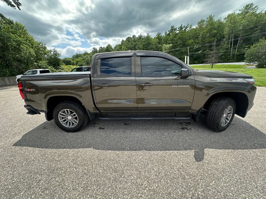 Used 2024 Chevrolet Colorado LT w/ LT Convenience Package III AWD/4WD image 6