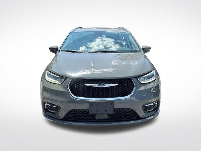 Used 2021 Chrysler Pacifica Touring-L FWD image 10