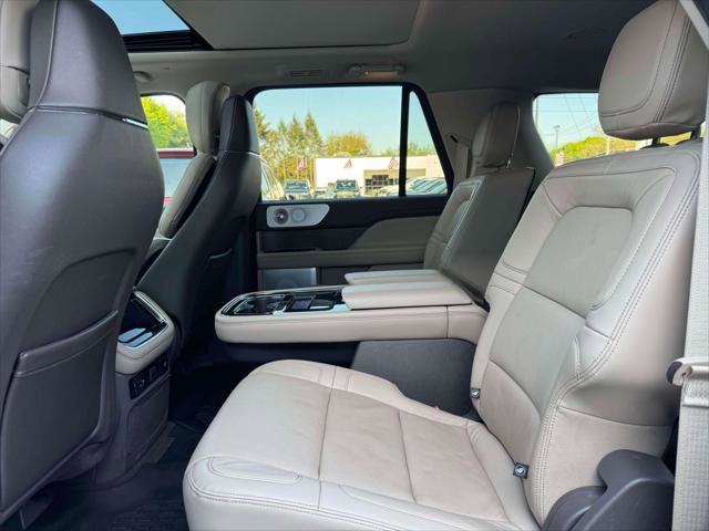 Used 2022 Lincoln Navigator L Reserve AWD/4WD image 14