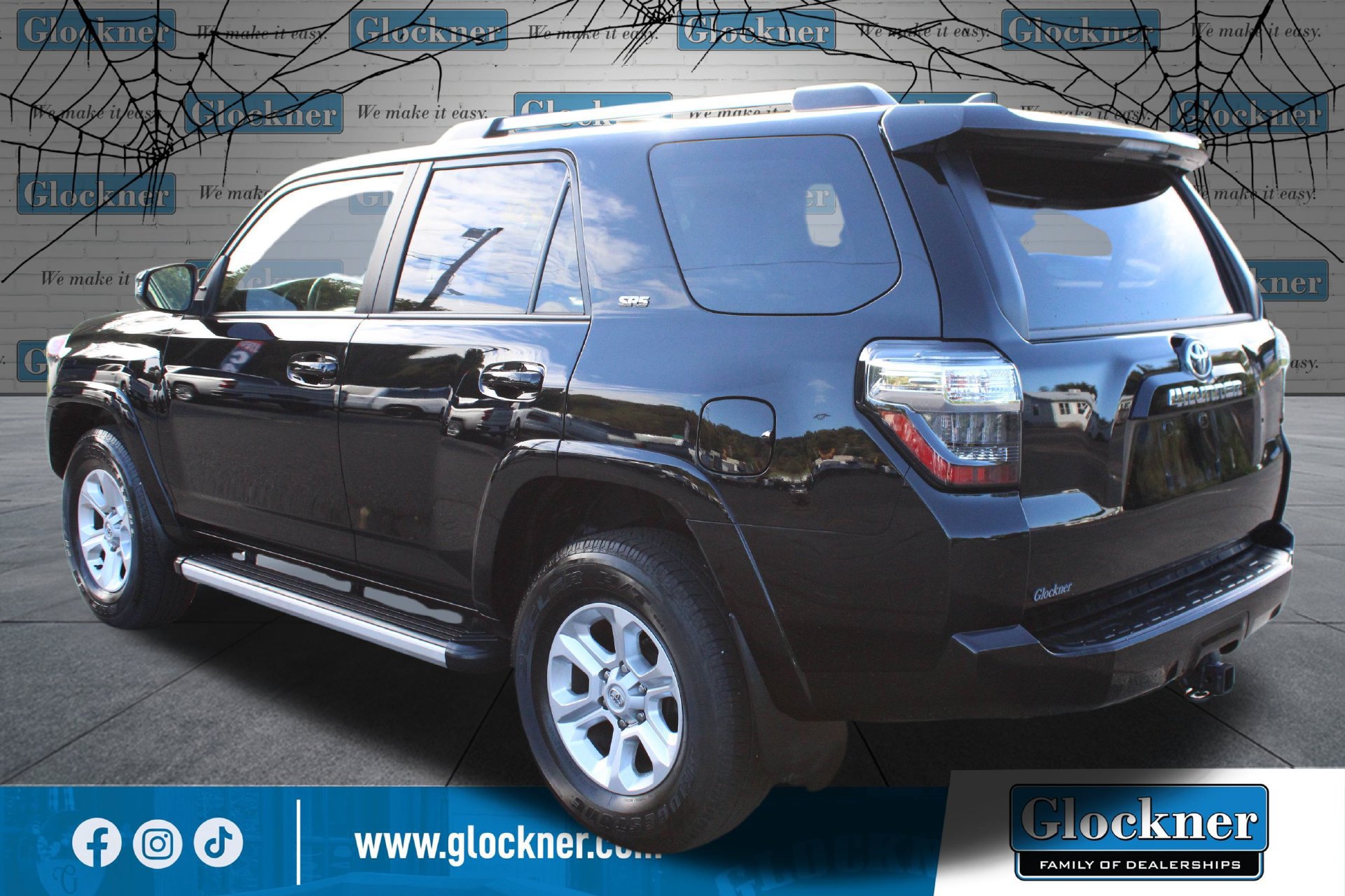 Used 2024 Toyota 4Runner SR5 Premium w/ Moonroof Package AWD/4WD image 8