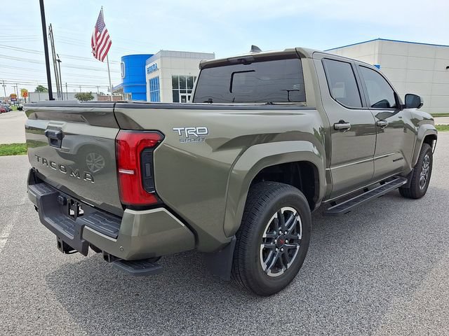 Used 2025 Toyota Tacoma TRD Sport w/ TRD Sport Premium Package AWD/4WD image 4
