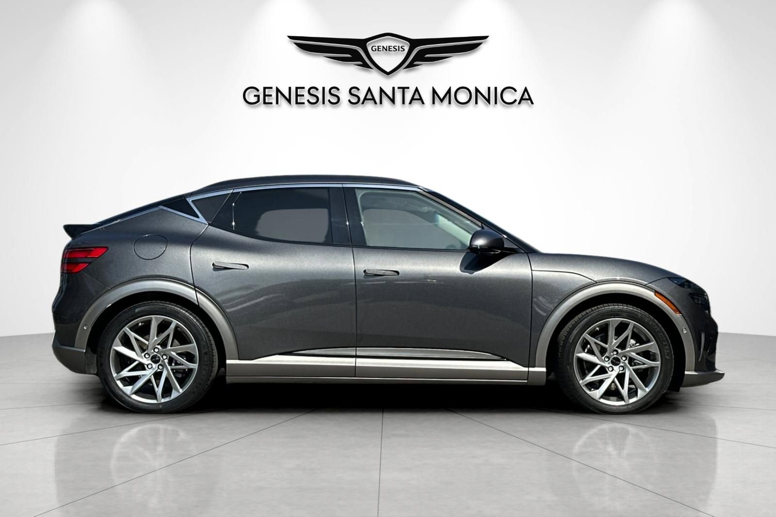 Used 2023 Genesis GV60 Advanced image 3