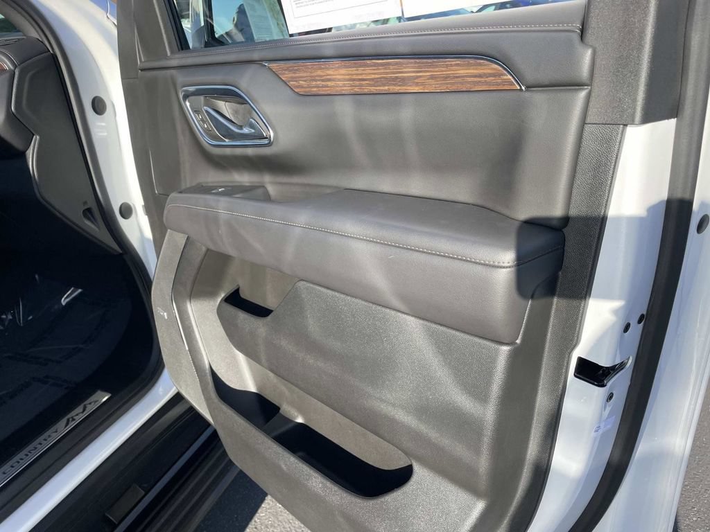 Used 2023 Chevrolet Tahoe High Country AWD/4WD image 26