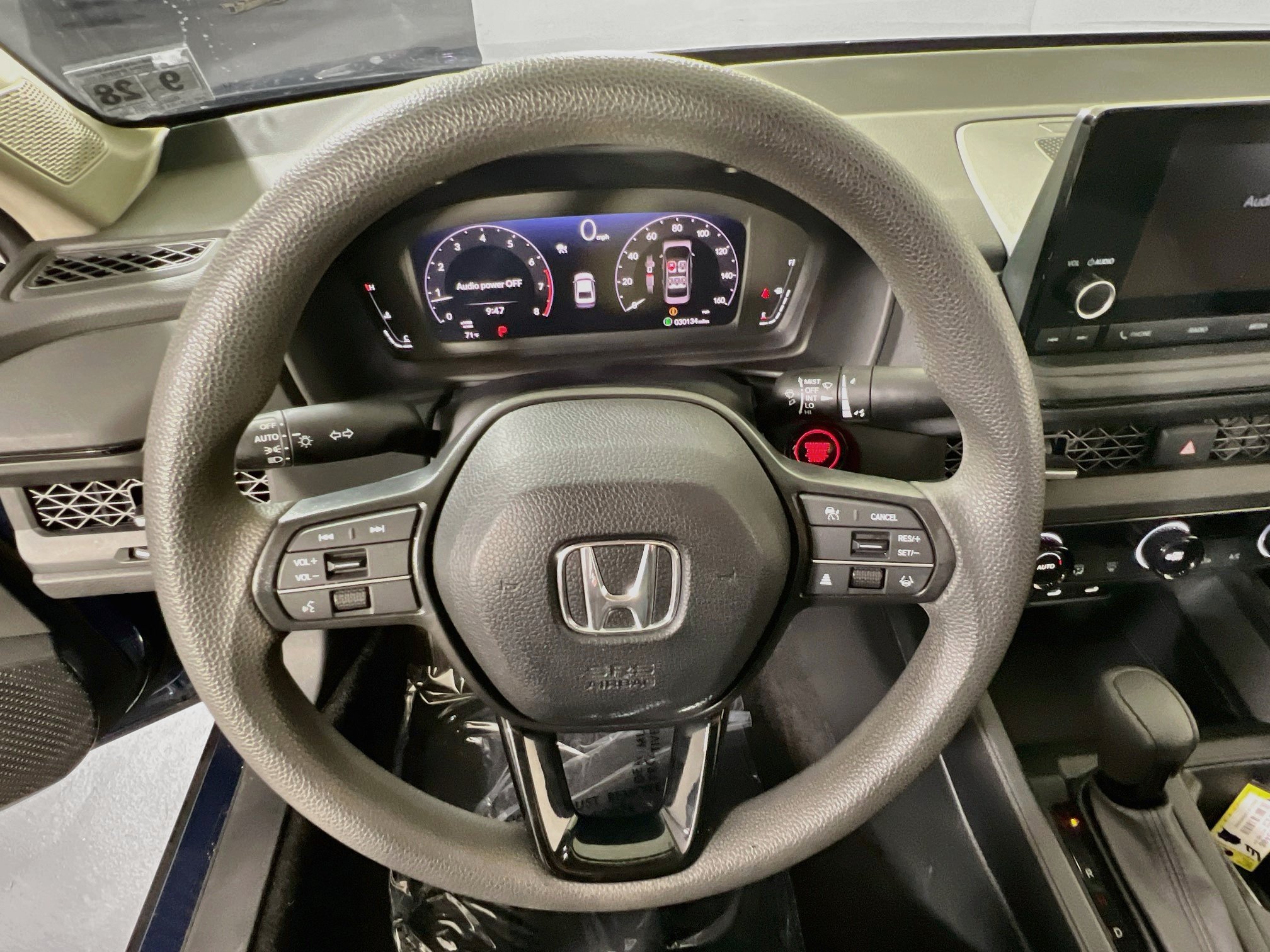 Used 2023 Honda Accord EX image 11
