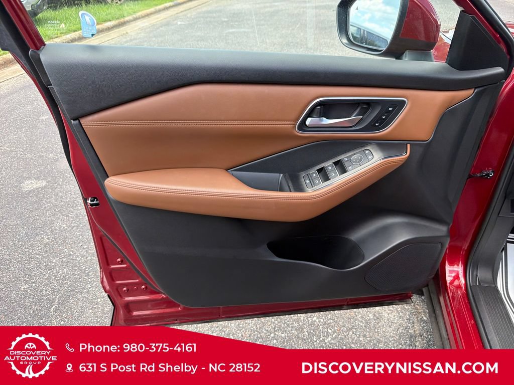 Certified 2026 Nissan Rogue Platinum w/ Platinum Premium Package AWD/4WD image 10