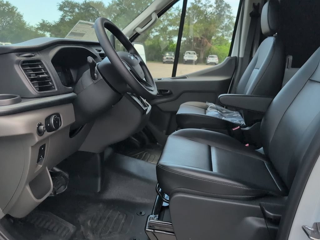 New 2026 Ford Transit 250 148 Medium Roof w/ Exterior Upgrade Package RWD image 8