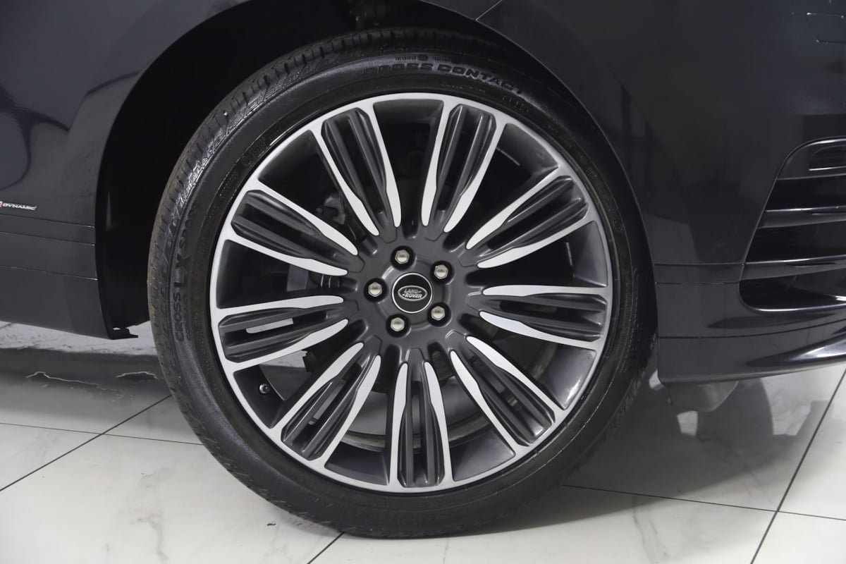 Used 2020 Land Rover Range Rover Velar R-Dynamic S AWD/4WD image 16